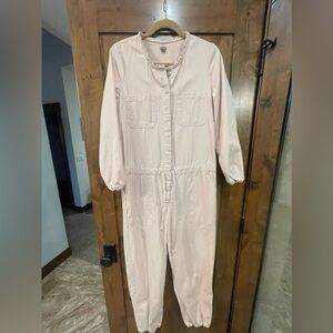 Jumpsuit size medium! Great condition!